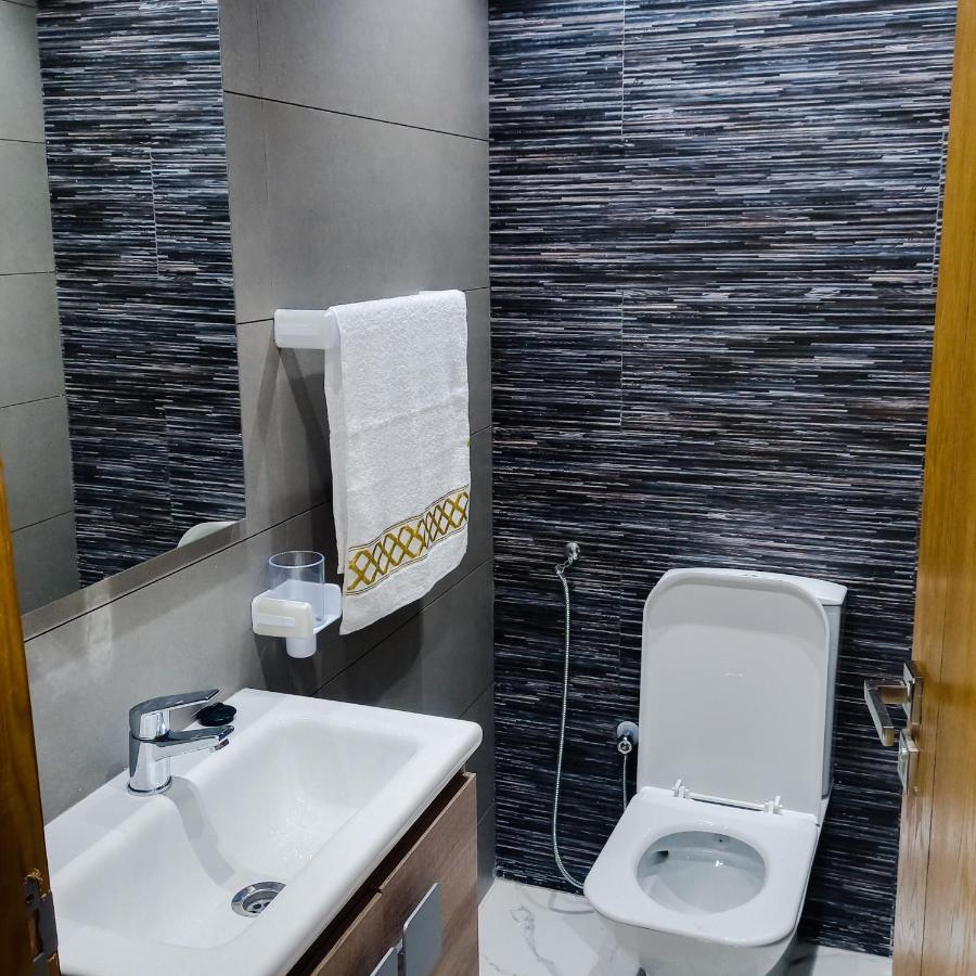 Super Apartement Totalement Neuf A Cote De Marjane Avec La Climatisation Et Wifi Tangier Exterior photo